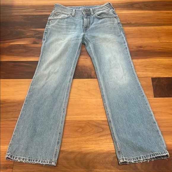 Ética Wide leg Denim Jeans in a light blue wash - Picture 1 of 6